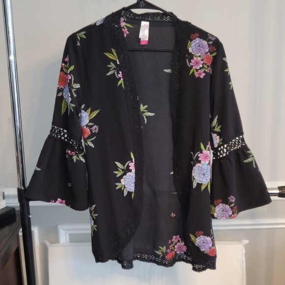 Women's Top Open Kimono Style Blouse Lacy Bell Sleeves Floral Size Small - Picture 4 of 11